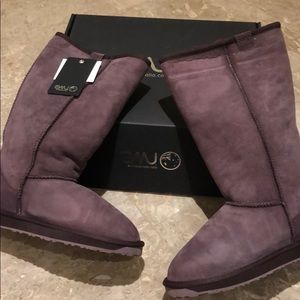 Women’s EMU Stinger HI Sheepskin Boots (10)
